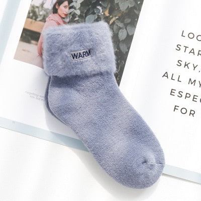 Winter Warmer Women Thicken Thermal Wool Cashmere Snow Socks Seamless Velvet Boots Floor Sleeping Socks for Mens